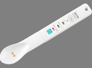 【販売終了しました】タニタ 電子塩分計 しおみスプーン SO−302 ホワイト